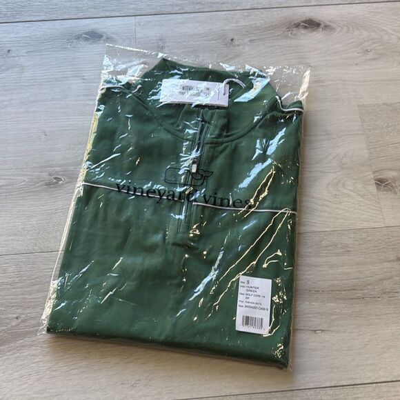 VINEYARD VINES Golf Core Quarter Zip Pull Over GREEN size Small
NWT in packaging - Picture 2 of 4